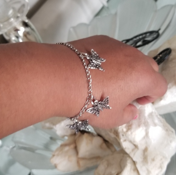 NWOT handmade butterfly charm bracelet - Picture 3 of 4